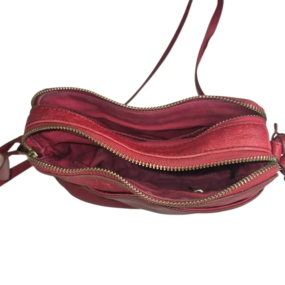 Fossil red pebbled